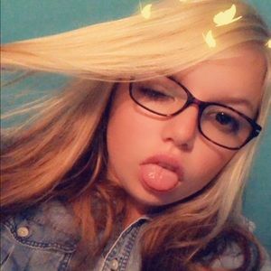 Meet your Posher, Nicnicole